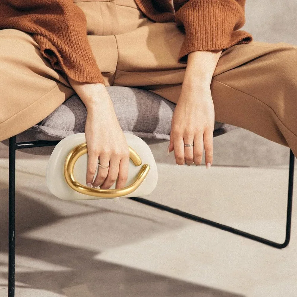 Women's Nude PU leather Acrylic Magnetic Buckle High Quality Trendy Clutch - Picture 5 of 6